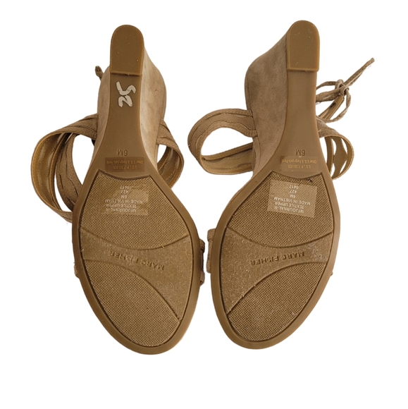 Sandals - Picture 4 of 4